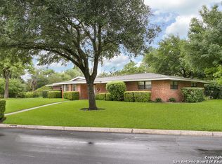 401 Zephyr Dr, Windcrest, TX 78239