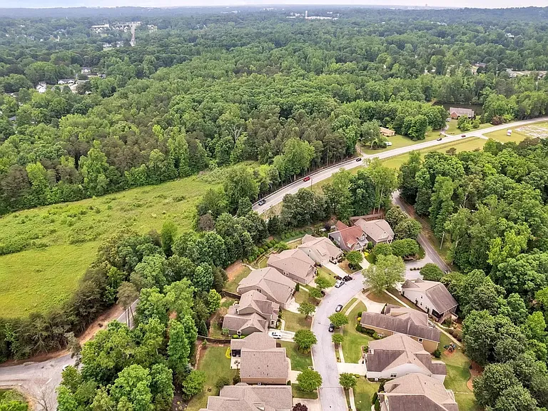 101 Beaumont Creek Ln — Photo 26