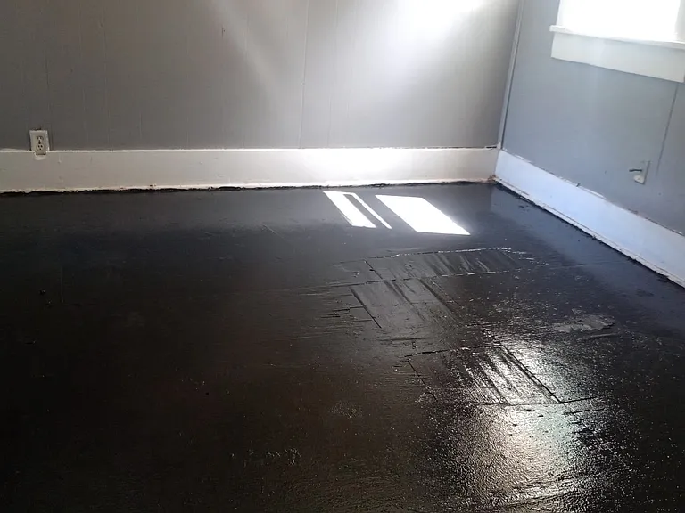 122 N Cole St — Photo 2