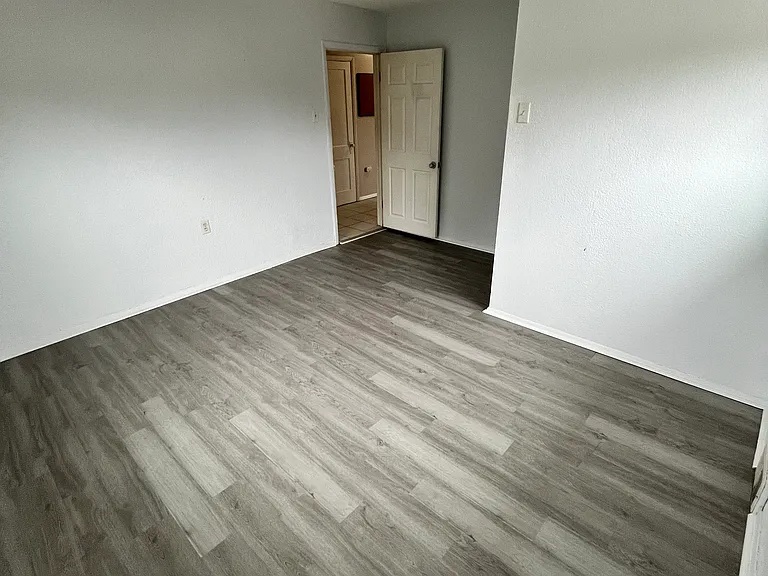 718 Virginia Ave #2 — Photo 9