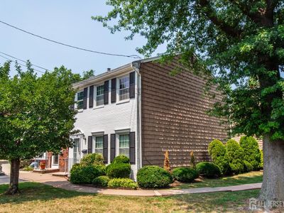 65 Wick Dr, Fords, NJ, 08863