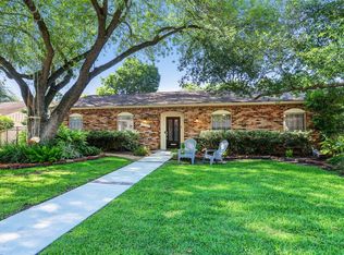 10726 Burgoyne Rd, Houston, TX 77042