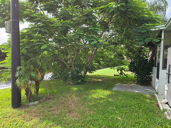 5th image of 5522 Paradise Dr #236