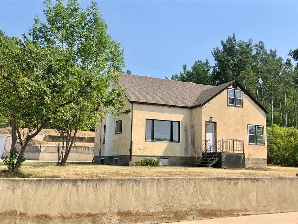 11027 101st St, Peace River, AB T8S 1L5 MLS A1127908 Zillow