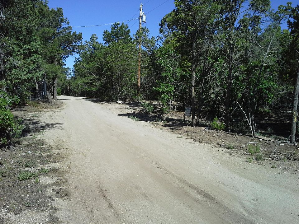 1st image of 27 Robinhood Ln