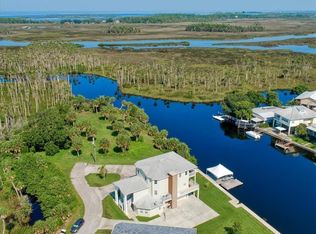 7138 Porpoise St, Weeki Wachee, FL 34607