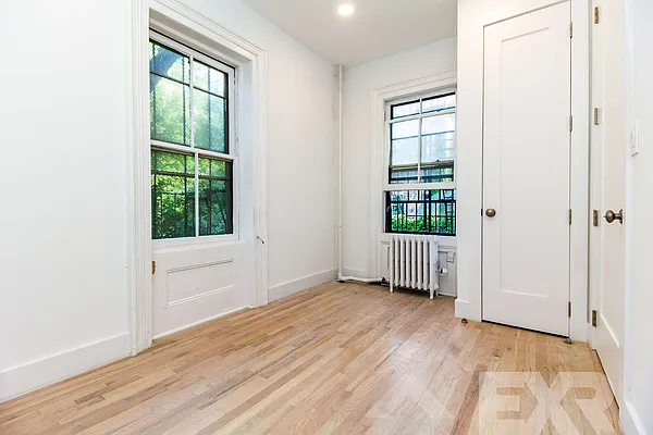 Rented by EXR | media 4