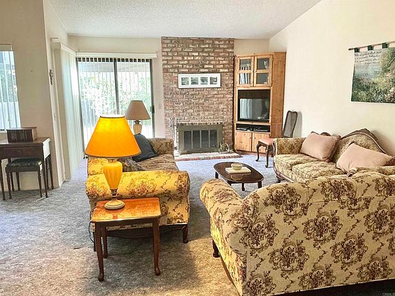 4th image of 956 Woodcreek Rd