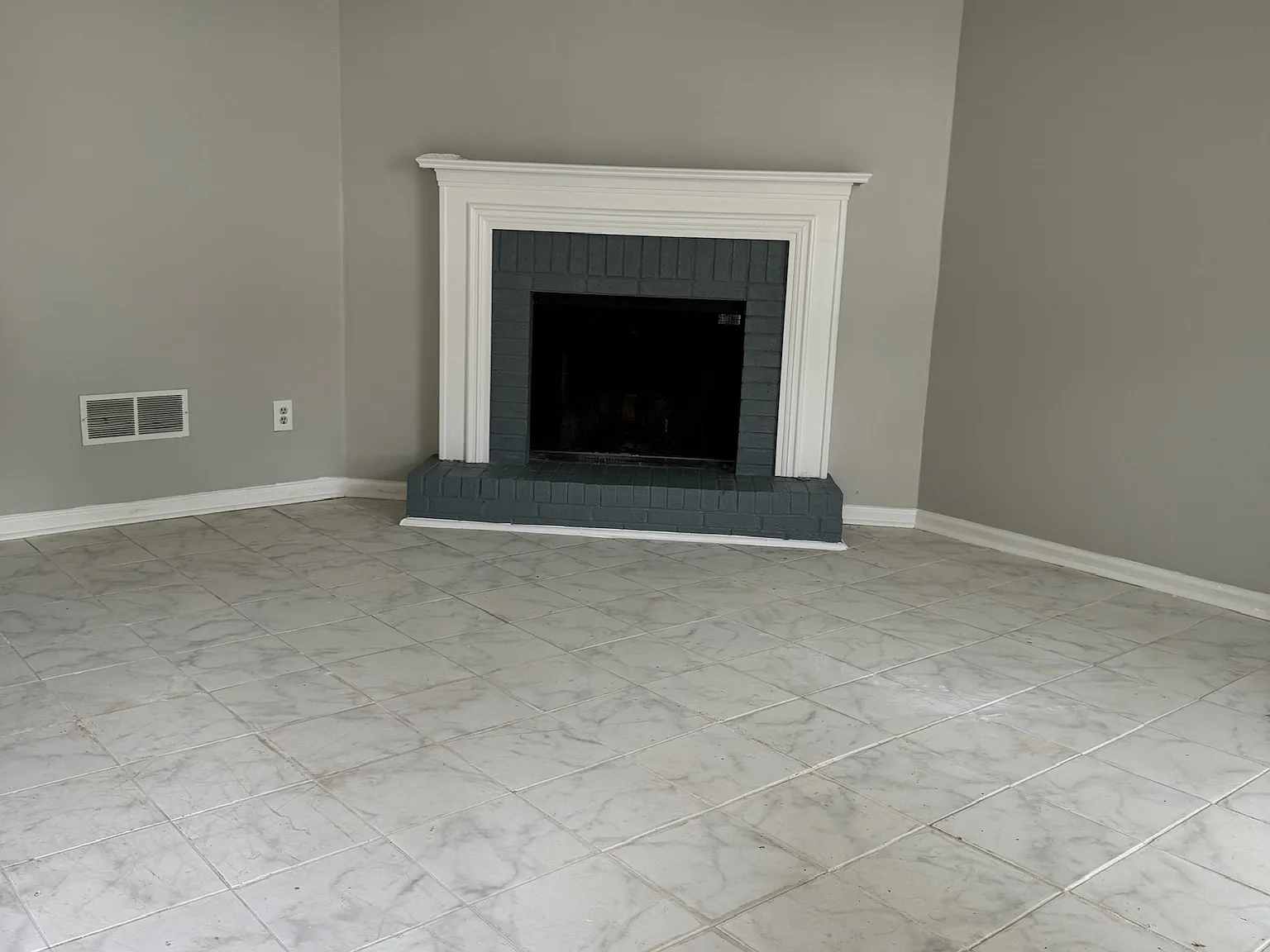 5595 Stonington Trace Pkwy — Photo 3