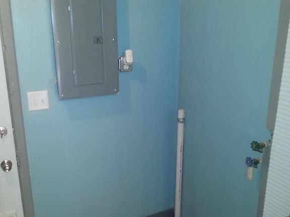 4th image of 904 N 10th St