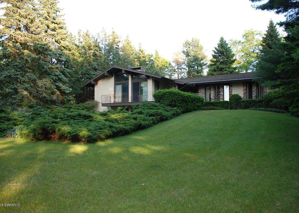 1st image of 49102 Knob Hill Dr