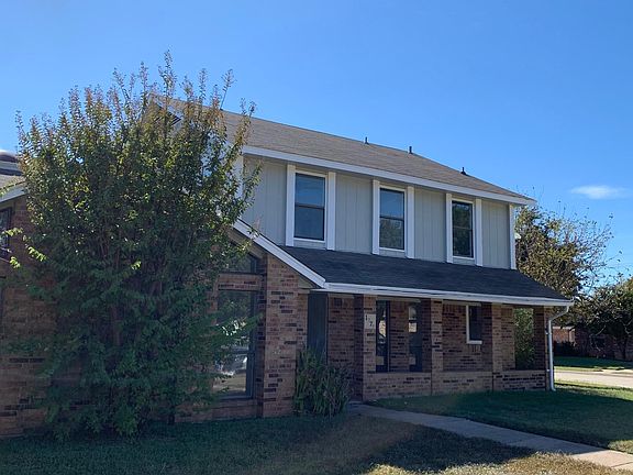 2nd image of 1770 Clarendon Dr