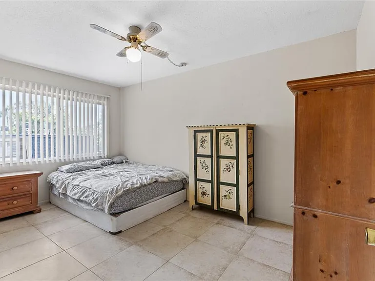 1700 SW 16th Ct #B28 — Photo 11