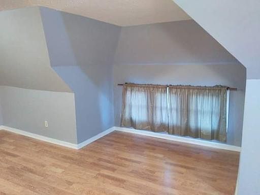 2nd image of 734 Bradley St #2