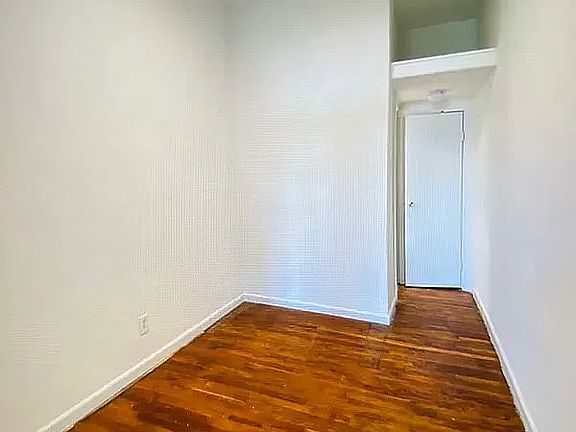 3rd image of 31 Carmine St APT 4