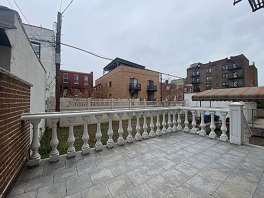 1st image of 2575 42nd St APT 1