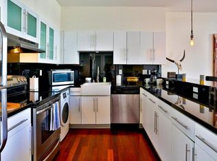 The Blackstone Luxury Apartments, Los Angeles, CA 90015