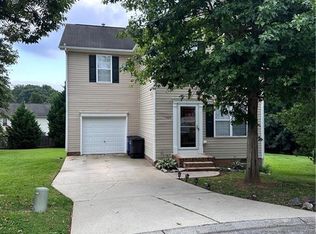 1325 Camden Place Ct, Winston Salem, NC 27103