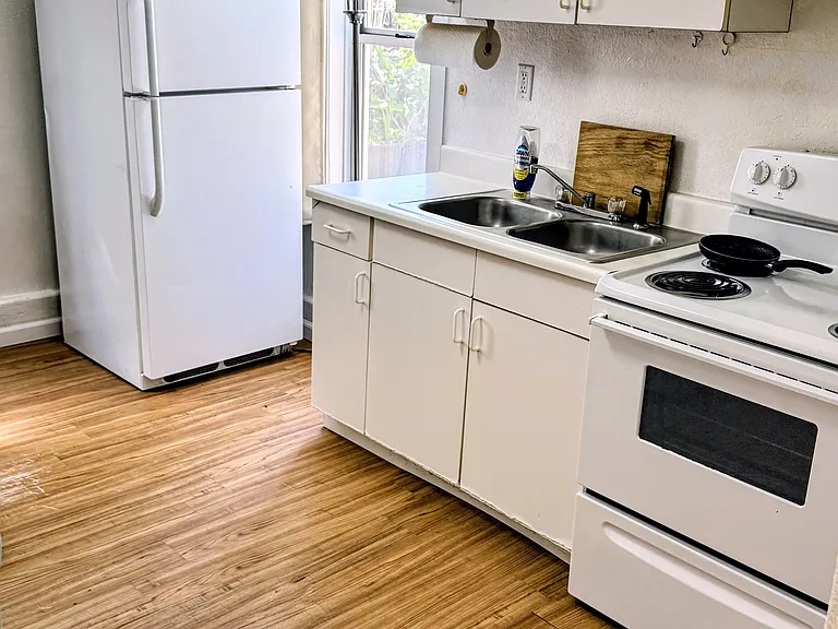 1405 Caroline St #D — Photo 2