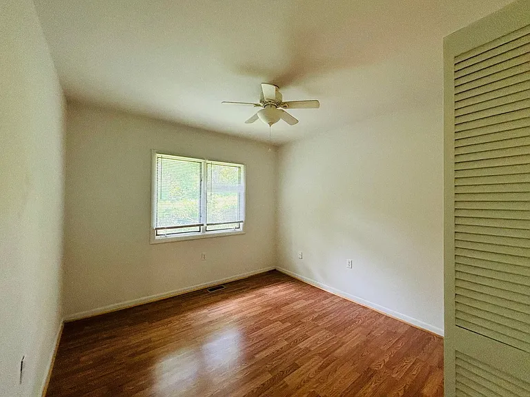 360 Shenandoah Cir — Photo 6