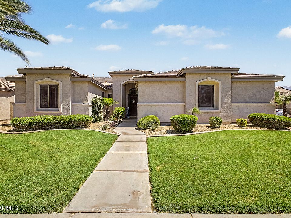 1st image of 604 W GOLDFINCH Way