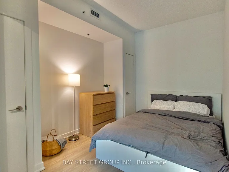 199 Richmond St W #203 — Photo 11
