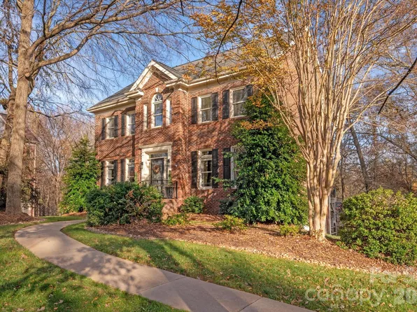 8933 Rally Dr, Charlotte, NC 28277