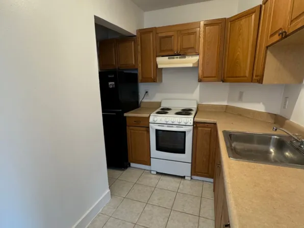 210 Maverick St, Boston, MA