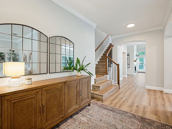 5th image of 2736 Cedar Wood Dr