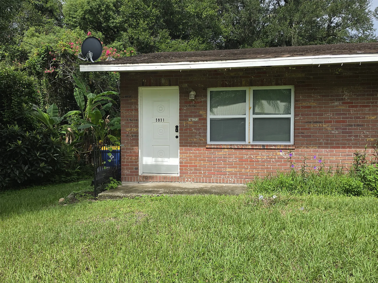 1 bed, 704 sqft, $1,050 — Photo 1