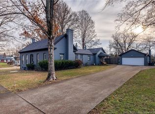545 Harrison St, Charlestown, IN 47111