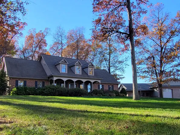 1143 Skelly Rd, Chambersburg, PA 17202