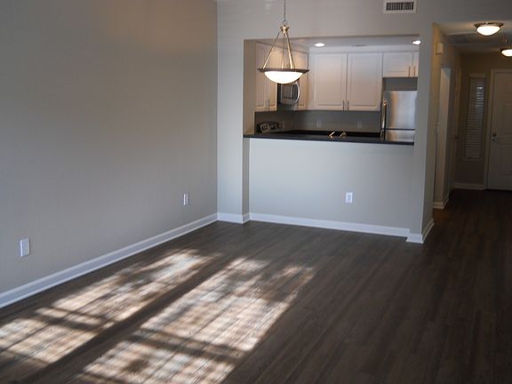 5th image of 1610 Nantucket Cir APT 118