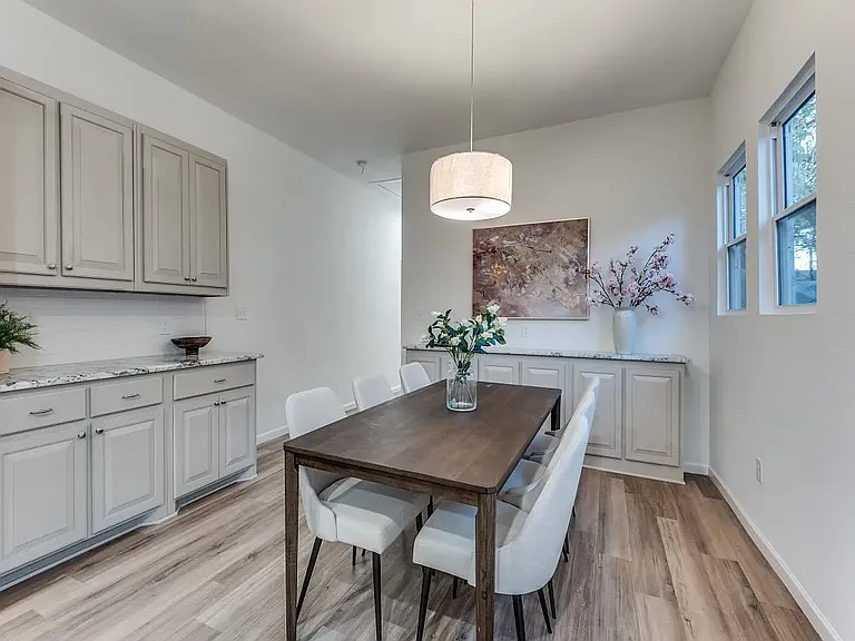 323 S Montclair Ave #1 — Photo 9