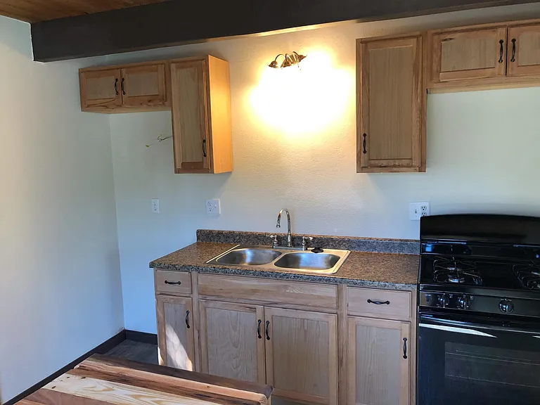 118 W Big Bear Blvd — Photo 4