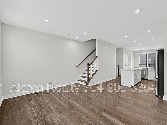 5th image of 3737 S Tryon St