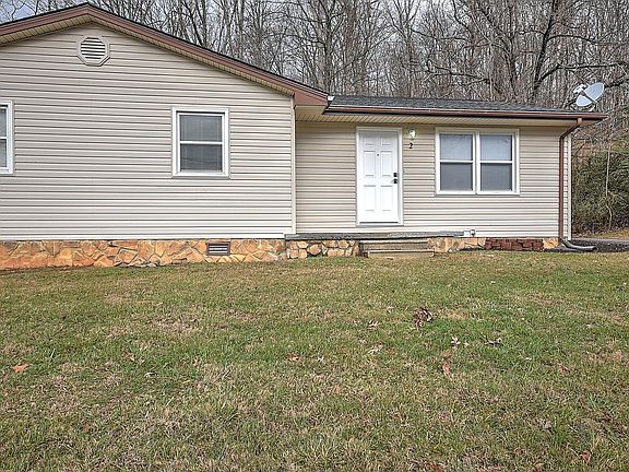 3rd image of 215 Haywood Dr Unit 2