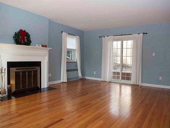 5th image of 2746 Eugenie Ln
