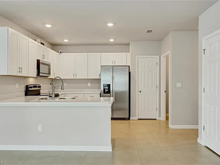 20462 Plumwood Loop — Photo 7