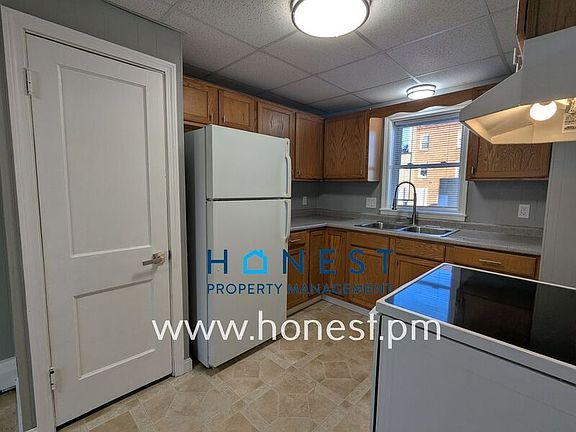 3rd image of 83 Kennedy Memorial Dr #1
