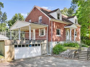 3170 Old Town Rd, Bridgeport, CT 06606