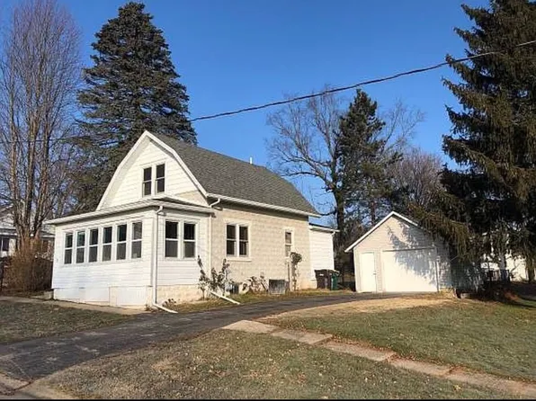 16 10th Ave, New Glarus, WI 53574