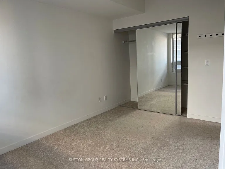 59 E Liberty St #1102 — Photo 11