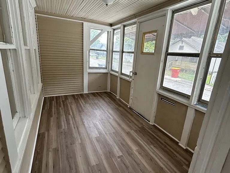 15 4th Street Cir — Photo 3