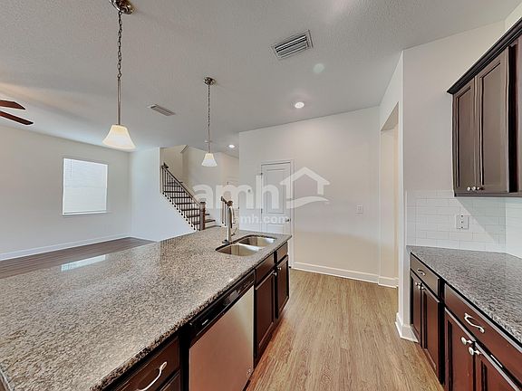 4th image of 322 Pine Terrace Dr