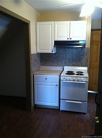 2nd image of 165 Adelaide St