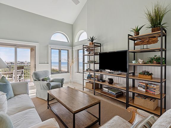 5th image of 5143 Sea Forest Dr