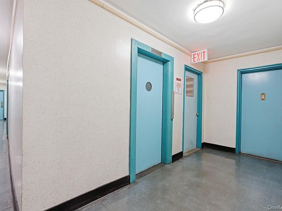4th image of 144-30 Sanford Ave #6V
