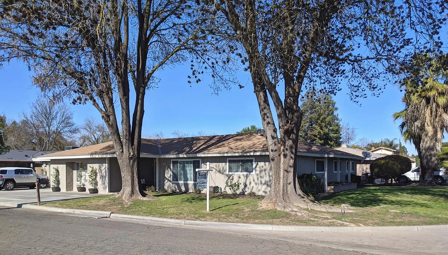 2309 Howard Rd photo 1