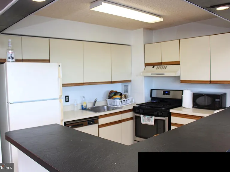 1030 E Lancaster Ave #1021 — Photo 19